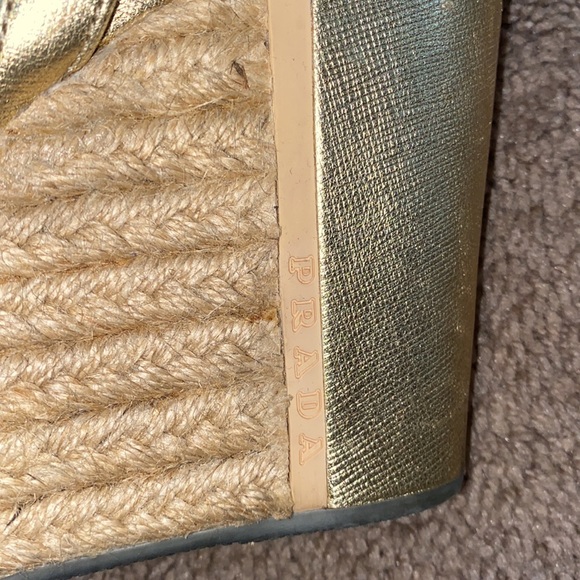Prada gold wedges - Picture 4 of 4